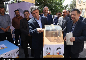کمک استانداری به دانش آموزان بی بضاعت آذربایجان غربی