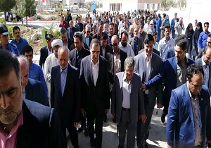 بهره برداری از ۵ طرح با حضور وزیر بهداشت در قاین