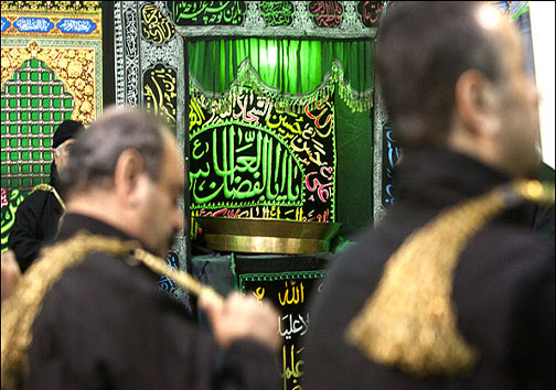 استقبال قائمشهری&zwnj;ها از ماه محرم با تشت گذاری و قلک شکنی