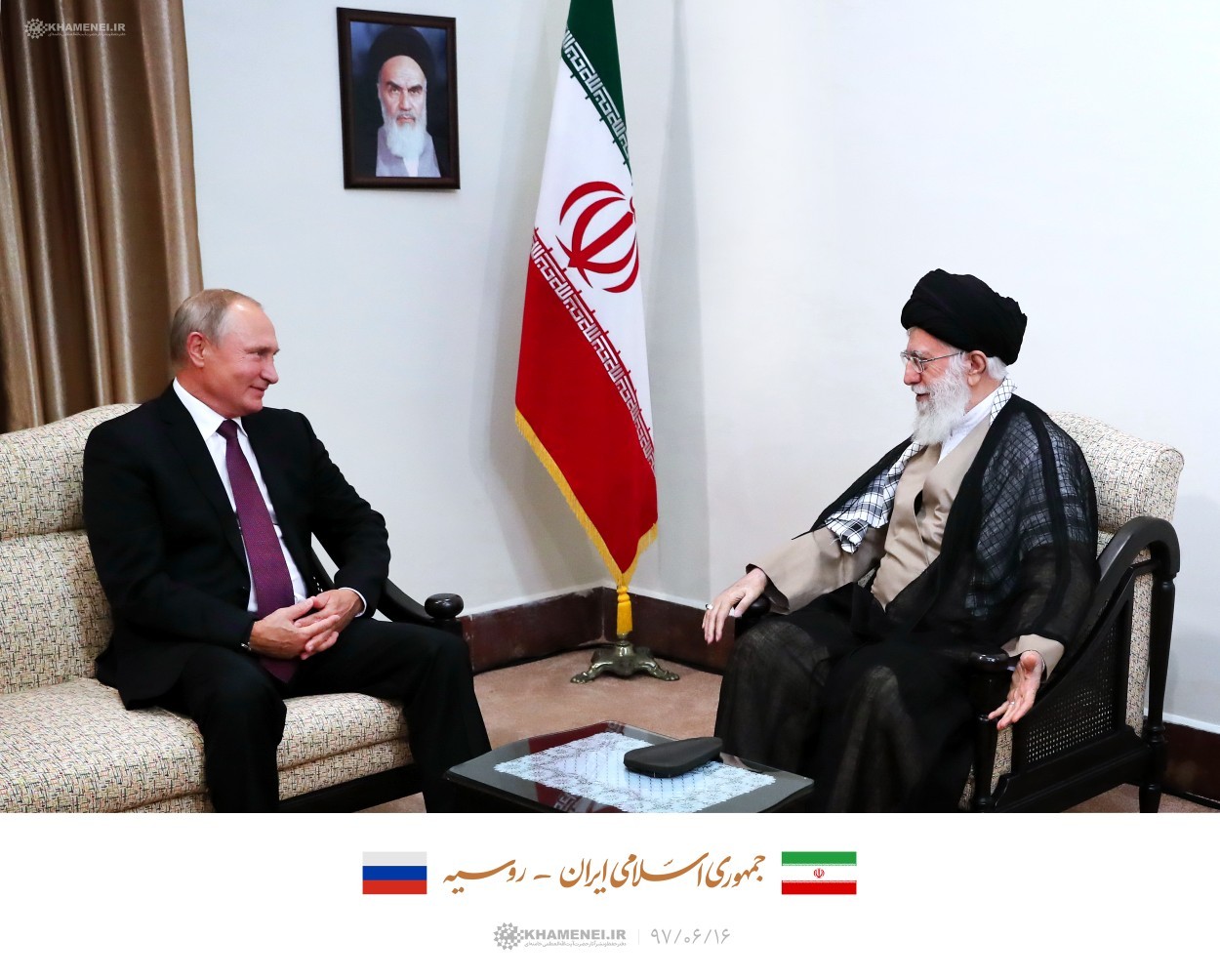 آمریکایی&zwnj;ها با ایجاد محدودیت در تبادلات مالی موجب سلب اعتماد از دلار و تضعیف آن خواهند شد