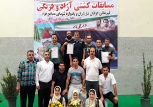 آمل قهرمان مسابقات کشتی فرنگی قهرمانی جوانان مازندران