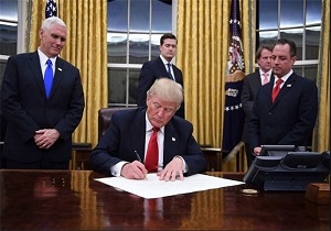 وقتی دستیاران ترامپ به جای او تصمیم می&zwnj;گیرند/ انتشار نامه سرقت رفته از روی میز ترامپ
