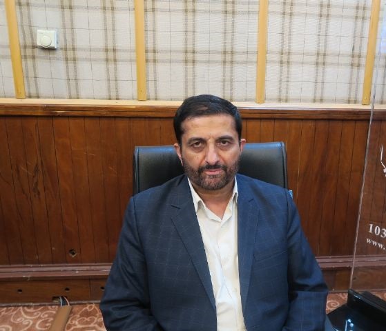 بی&zwnj;سوادی مثل کروبی مطلق فقهی را به جای مطلق حقوقی به کار می&zwnj;برد