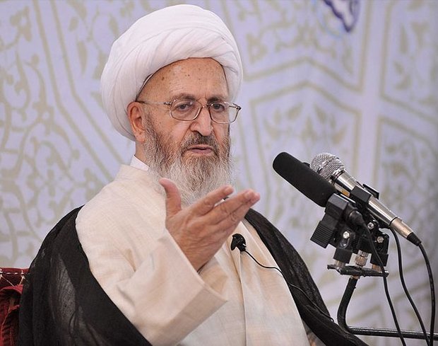 جای بسی تأسف است که بدحجابی در برخی شهرهای کشور غوغا می‌کند