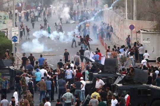 مقررات منع آمد و شد در بصره لغو شد