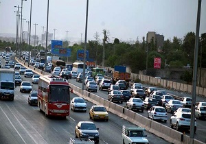 ترافیک در آزادراه کرج-تهران سنگین است