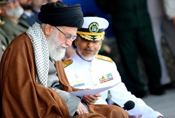 امیر سیاری نشان درجه&zwnj; یک فتح را دریافت کرد