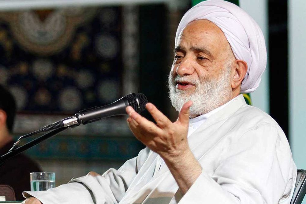 روایت جالب حجت&zwnj;الاسلام قرائتی از حرف زوری که به سرباز می&zwnj;زنند!