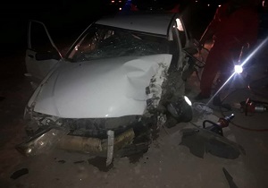 تصادف یک دستگاه خودرو پراید با کامیون در خرمشهر
