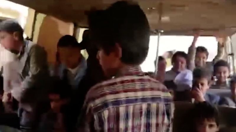 اندوه خانوادههای دانش آموزان یمنی یک ماهه شد/ بازماندهها مایوس از واکنش جامعه جهانی اندوه خانوادههای دانش آموزان یمنی یک ماهه شد/ بازماندهها مایوس از واکنش جامعه جهانی