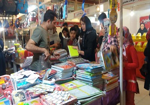برگزاری نمایشگاه پائیزه با ۱۵ تا ۳۰ درصد تخفیف / عرضه کالا‌های احتکار شده در نمایشگاه پائیزه استان یزد