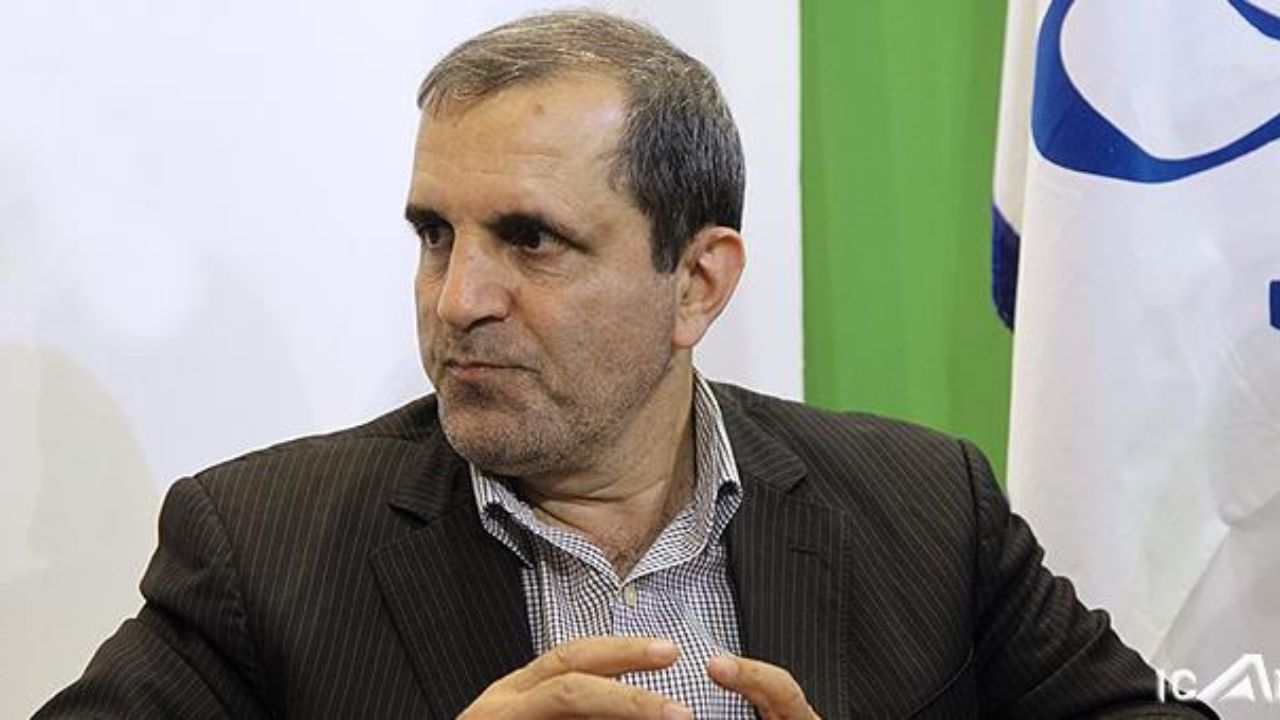 یوسف نژاد:دولت در خصوصی سازی استقلال و پرسپولیس کم لطفی می کند/ وزیر ورزش باید درباره تخلف استقلال و پرسپولیس توضیح دهد یوسف نژاد:دولت در خصوصی سازی استقلال و پرسپولیس کم لطفی می کند/ وزیر ورزش باید درباره تخلف استقلال و پرسپولیس توضیح دهد