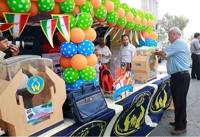 در جشن عاطفه&zwnj;ها ۲۰ میلیارد ریال نقدی و غیرنقدی به دانش آموزان کمک شد