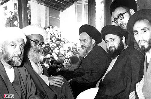 وقتی امام به شاگرد خود خود تذکر می دهد/ مواظب باش دنیا تو را فریب ندهد!