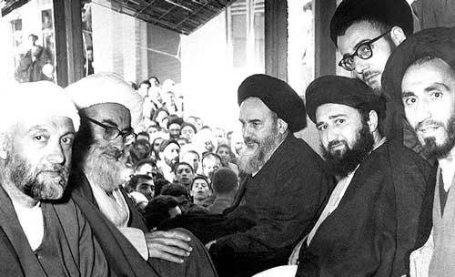 وقتی امام به شاگر خود خود تذکر می دهد/ مواظب باش دنیا تو را فریب ندهد!