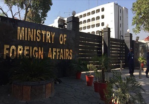 پاکستان بیانیه آمریکا درباره گفتگوی تلفنی پمپئو و عمران خان را رد کرد
