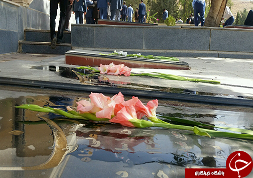 ادای احترام به مقام شامخ شهدا در نخستین روز هفته دولت+تصاویر