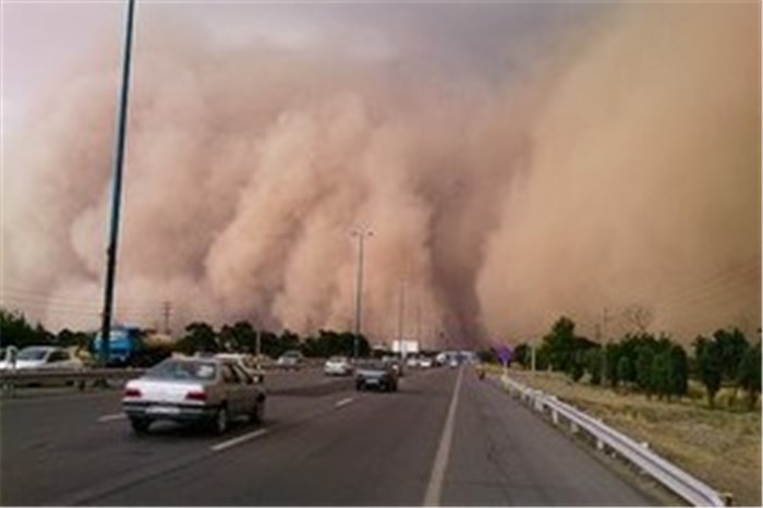 طوفان شدت گرفت / محور زابل به نهبندان دوباره بسته شد