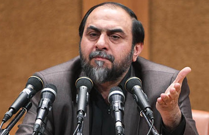 واکنش رحیم&zwnj;پور ازغدی به بنر شهرداری+تصویر