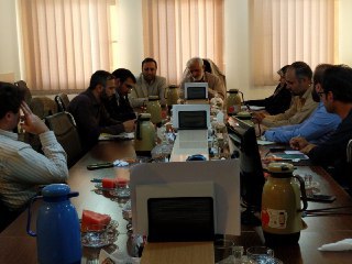 نقدینگی کشور به یک هیولایی تبدیل شده که مهار آن دشوار است