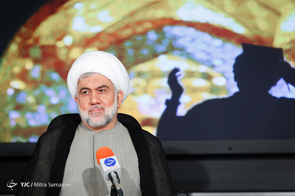 منشأ انحراف در هیئت ها، خود بینی است