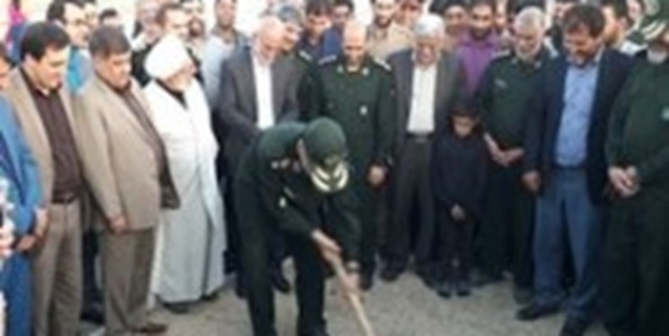 کلنگ زنی احداث 50 واحد مسکونی برای محرومین در حاشیه تهران آغاز شد