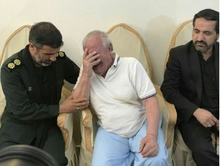 اشک‌های پدر شهید پس از شنیدن خبر بازگشت پسرش بعد از 36 سال گمنامی +فیلم
