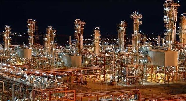 73 درصد از ارز بازار ثانویه سهم پتروشیمی هاست