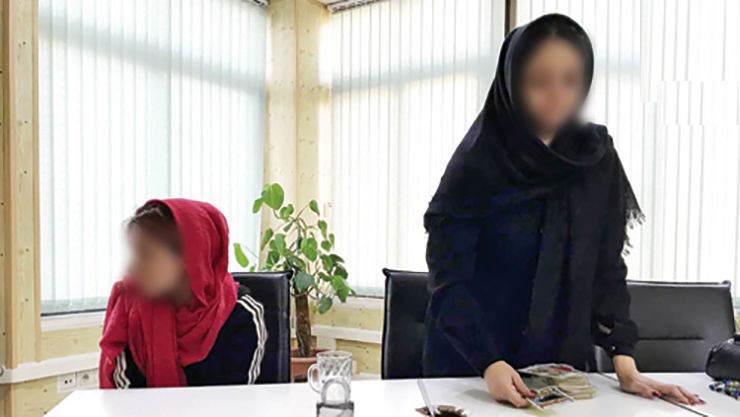 پارتی شبانه برای بخت گشایی لیسانسه&zwnj;ها + عکس