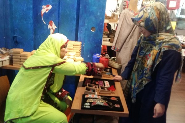 شیرزن بلوچستانی که غریب  آباد را به دیار آشنایی مبدل کرد
