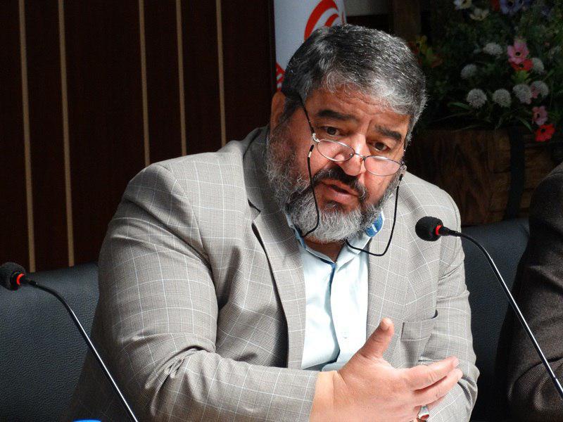 مفسدین اقتصادی و تحریک کنندگان به برهم زدن بازار سربازان دشمن در جنگ اقتصادی علیه مردم هستند