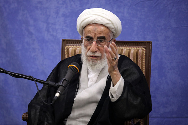 تأکید آیت&zwnj;الله جنتی بر ساماندهی سریع اوضاع اقتصادی