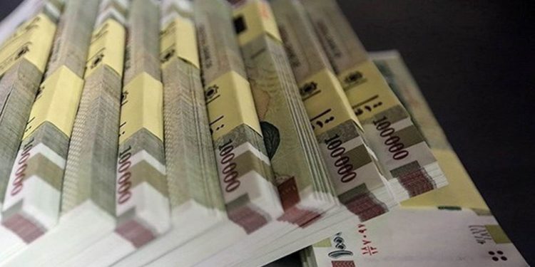 سرگردانی نقدینگی بازارها را آشفته‌تر کرد!/ تقویت ستاد تسهیل و رفع موانع تولید، یک راه برای مهار غول نقدینگی