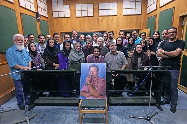 گفت&zwnj;و گوی منتشر نشده از آقای دوبله ایران/ سالیان سال است از اعتبار مردان بزرگی در دوبله ایران دفاع کرده&zwnj;ایم