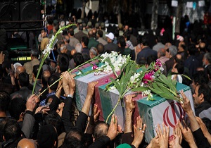 مراسم تشییع 135 شهید دفاع مقدس در تهران + فیلم و تصاویر