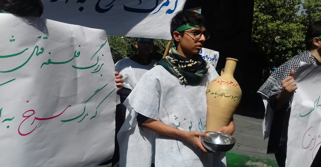 طنین لبیک یا حسین در بدرقه ۱۳۵ شهید گمنام