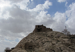 آغاز مرمت قلعه تاریخی سیمکان
