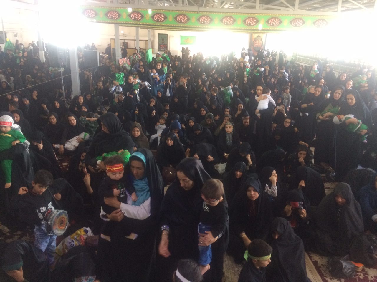 همایش شیرخوارگان حسینی امروز در کرمان برگزار شد.