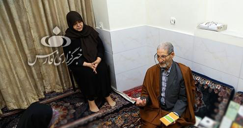 از شعر فیالبداهه پشت تلفن تا بزرگترین ضربه برای مداح و تحویل سفارش صلواتی! از شعر فیالبداهه پشت تلفن تا بزرگترین ضربه برای مداح و تحویل سفارش صلواتی!