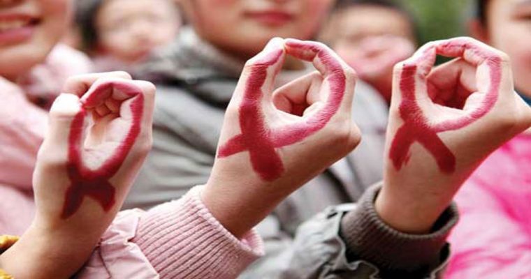 روند افزایشی ابتلا به HIV در ایران/ تشخیص زودهنگام ایدز راه نجات بیماران / احتمال وجود ۶۰ هزار بیمار مبتلا به ایدز در کشور
