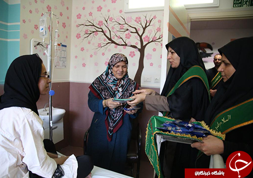 عیادت خدام از کودکان و اطفال بستری شده در روز شیرخوارگان حسینی