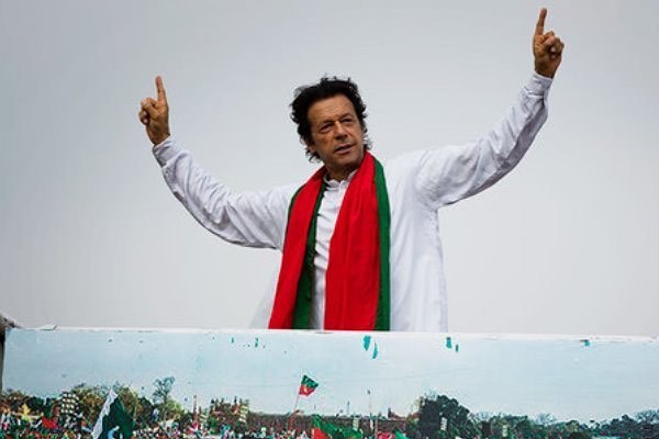 موجی که عمران خان بر آن سوار شد