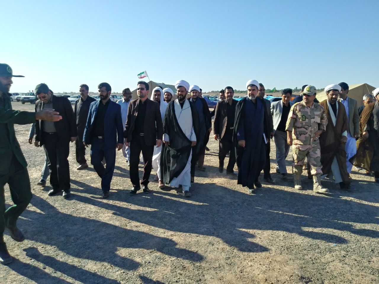 در شرایط کنونی باید هوشیار باشیم