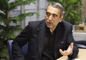 سرانه هیئت علمی براساس هر ۲۵ دانشجو یک عضو هیئت علمی افزایش یابد