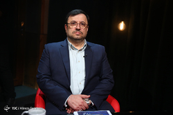 واکاوی نوسانات قیمت در بازار ارز در گفتگویی صریح با حجت الله عبدالملکی، اقتصاددان