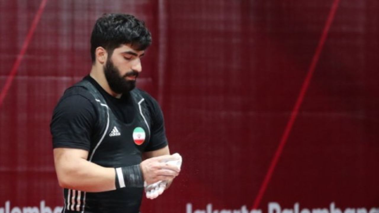 مکوندی: به دلیل مصدومیت اردو تیم ملی را ترک کردم نه قهر با سرمربی