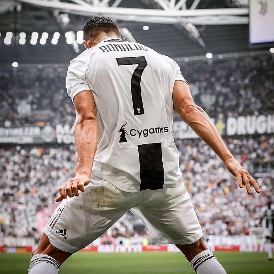 رونالدو:لیگ قهرمانان مسابقات مورد علاقه من است/  از گلزنی بسیار خوشحالم