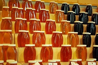کشف 24 میلیارد ریال عسل احتکارشده در برخوار