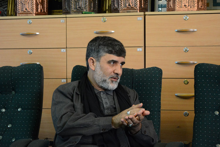 علاقمندم سرمایه مداحی ام را برای جوانان و مردمان زادگاهم هزینه کنم علاقمندم سرمایه مداحی ام را برای جوانان و مردمان زادگاهم هزینه کنم