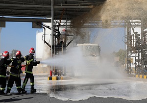 برگزاری مانور ایمنی و اطفای حریق در انبار نفت مرکزی ارومیه